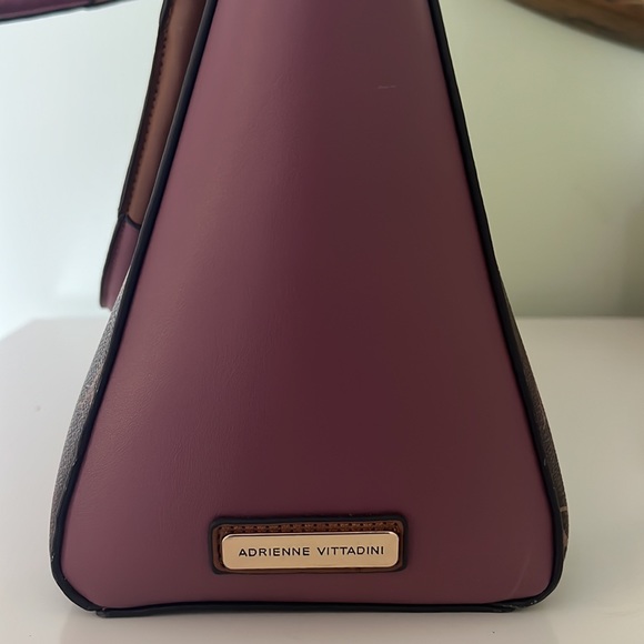 Adrienne Vittadini Bag 🌸 - Picture 7 of 7